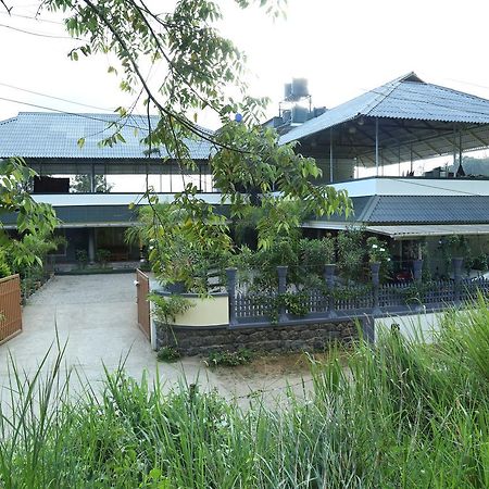 Tranquil Valley Resort Munnar Ngoại thất bức ảnh