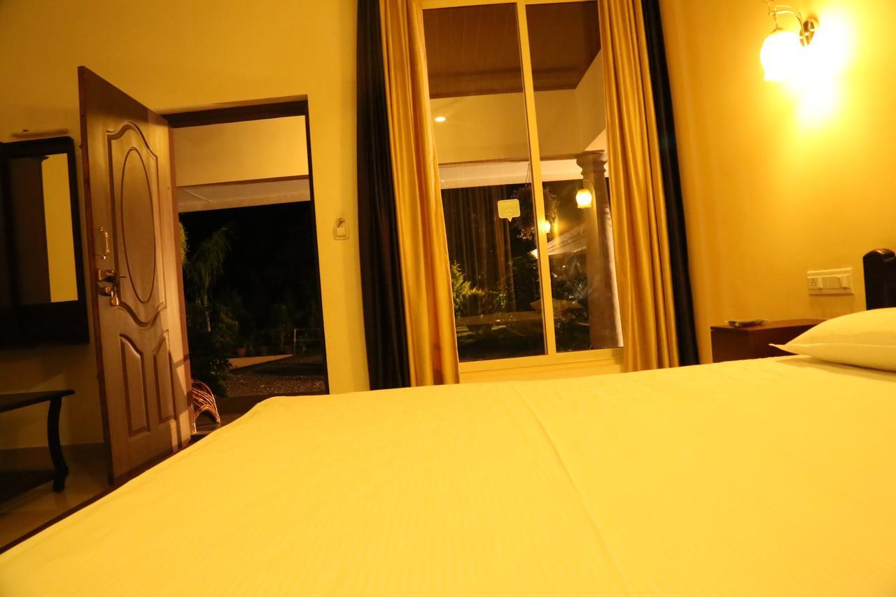 Tranquil Valley Resort Munnar Ngoại thất bức ảnh